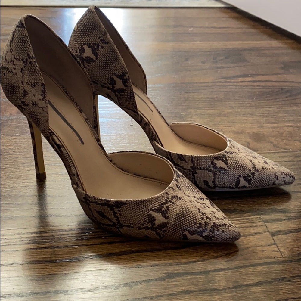 Boston Proper Snake skin heels